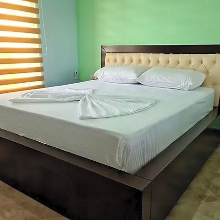 Marina View Apt. By Perandori 4* Vlorë